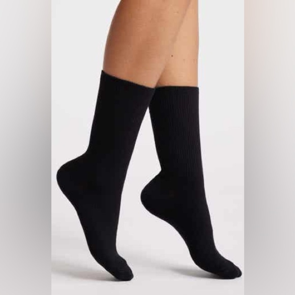 HIGH HEEL JUNGLE WOMENS CASHMERE BLEND RIBBED CREW SOCKS BLACK OS NWT